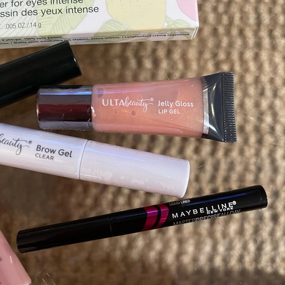 ❌SOLD❌ Makeup lot all NEW eye brow lip set Clinique Benefit Ulta - Picture 5 of 5